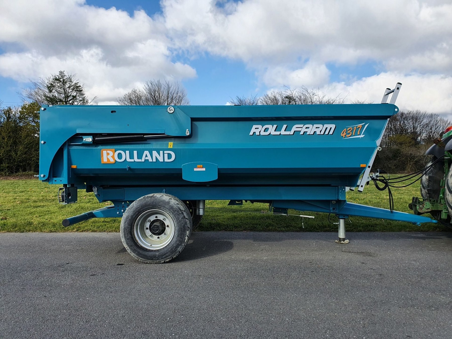 benne-rollfarm-4317-full-l_in03