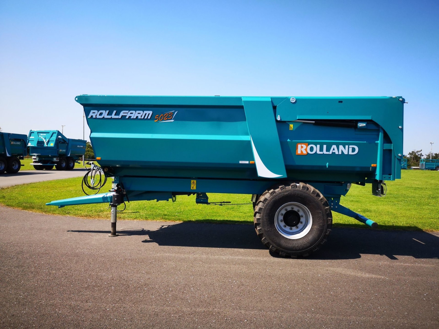 benne-rollfarm-5023-full-l_in01