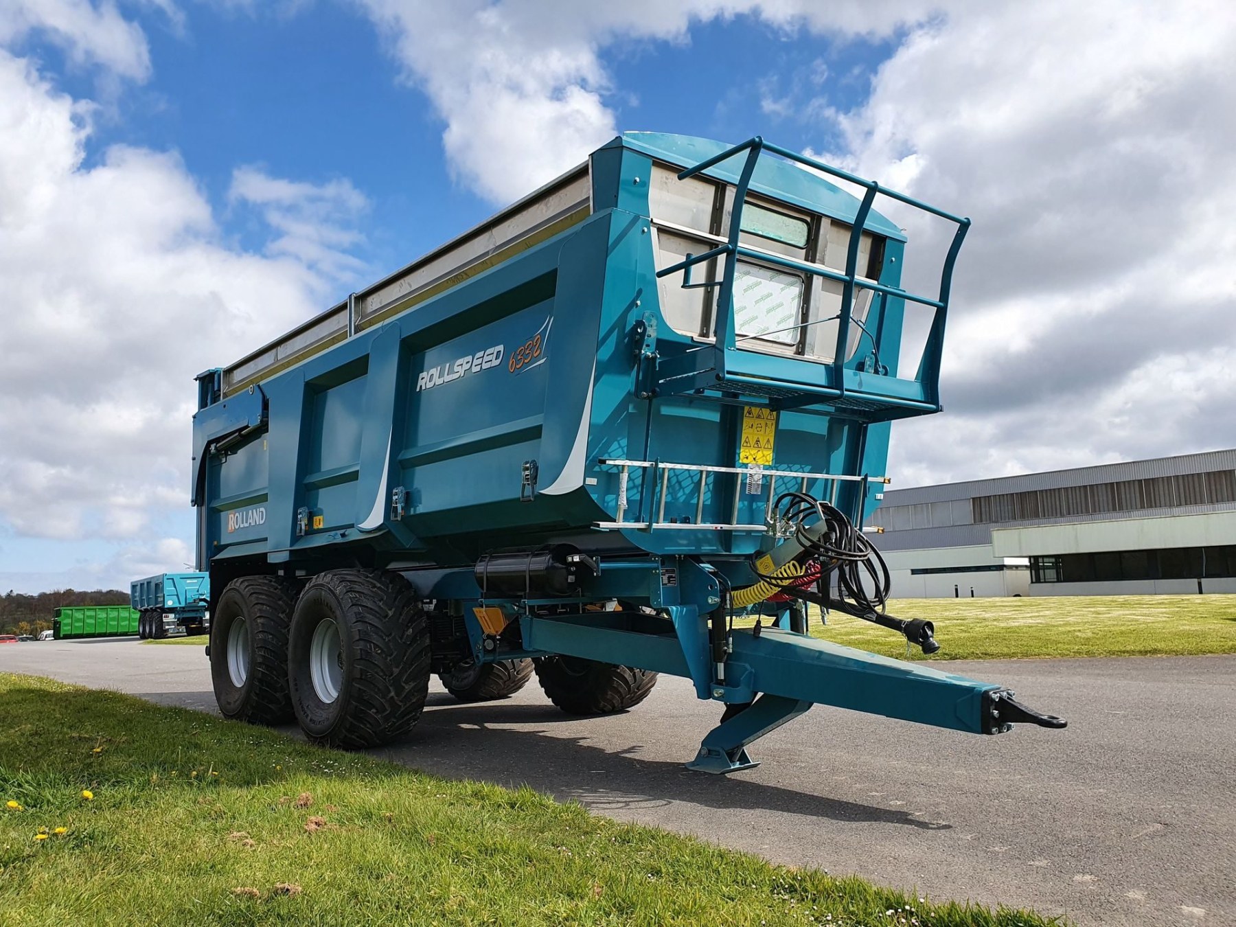 benne-rollspeed-6332-full-l_out03