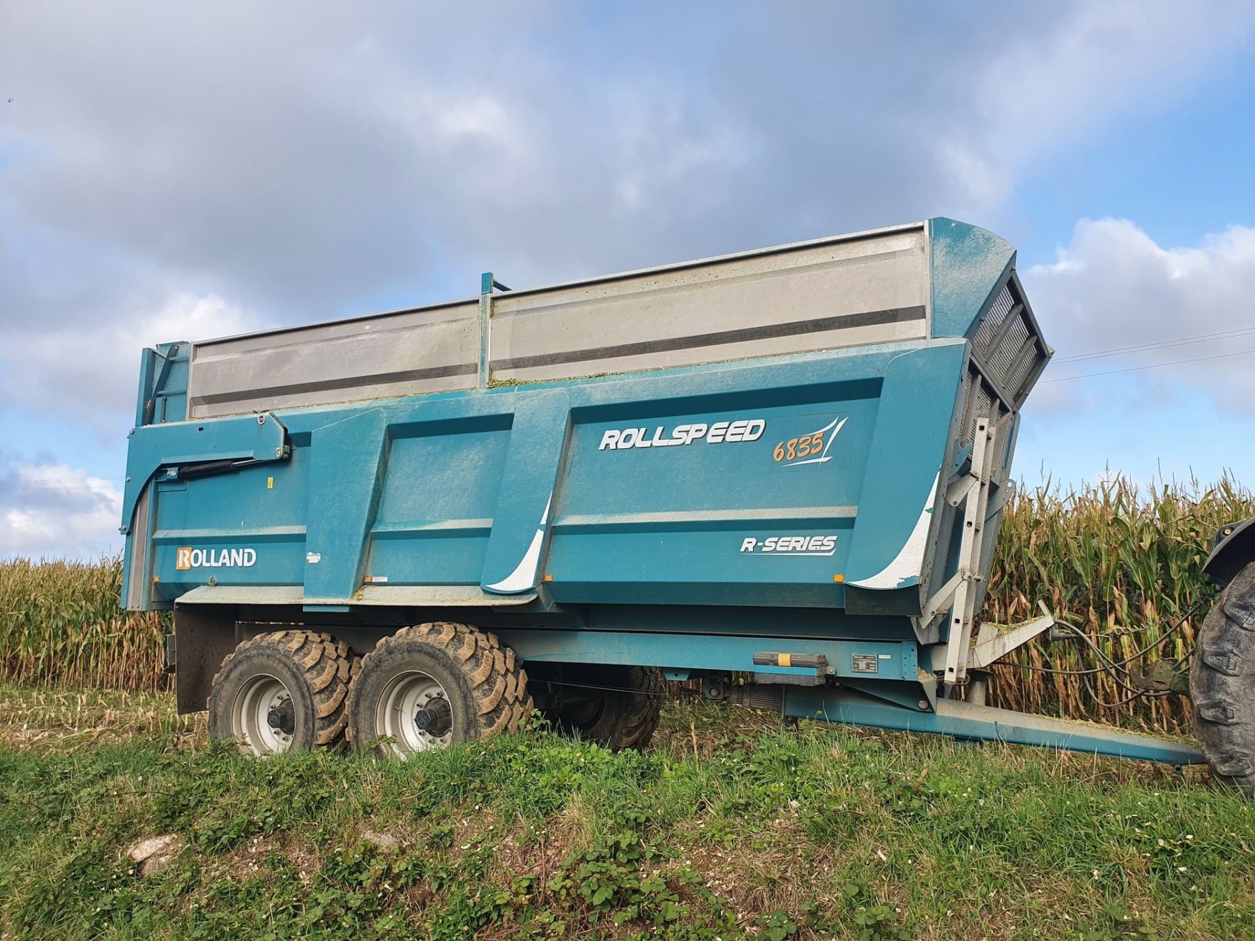 benne-rollspeed-6835-full-l_out03