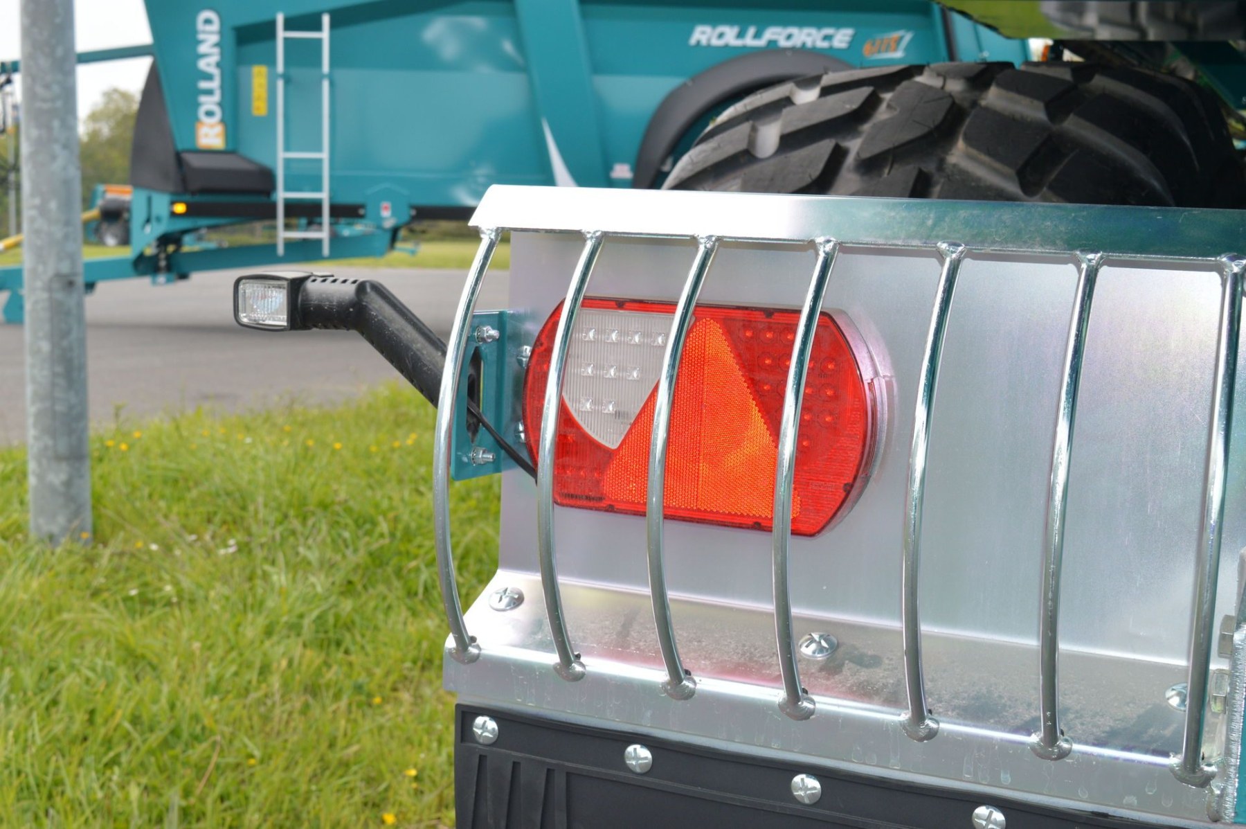 benne-rollspeed-8844-full-l_in02