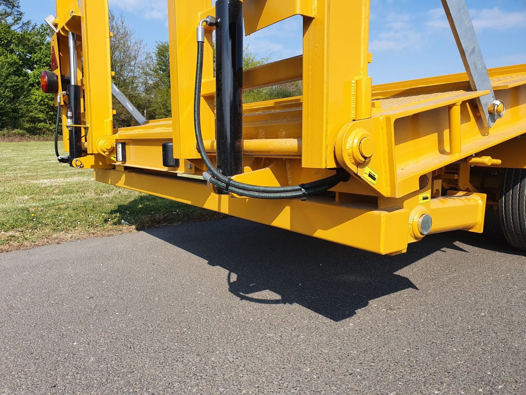 porte-engins-pe-220-full-l_in02