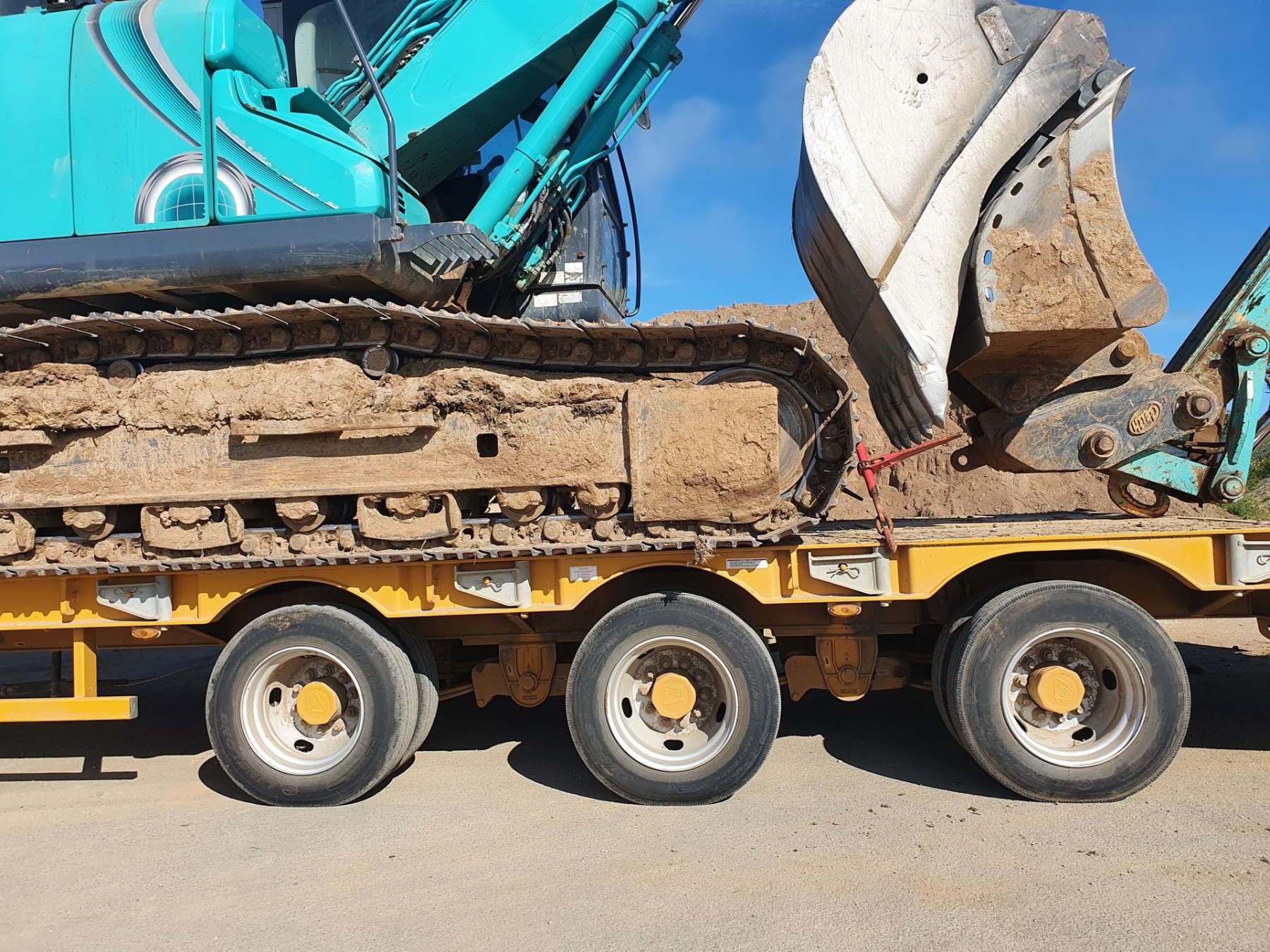 porte-engins-pe-320-full-l_in03