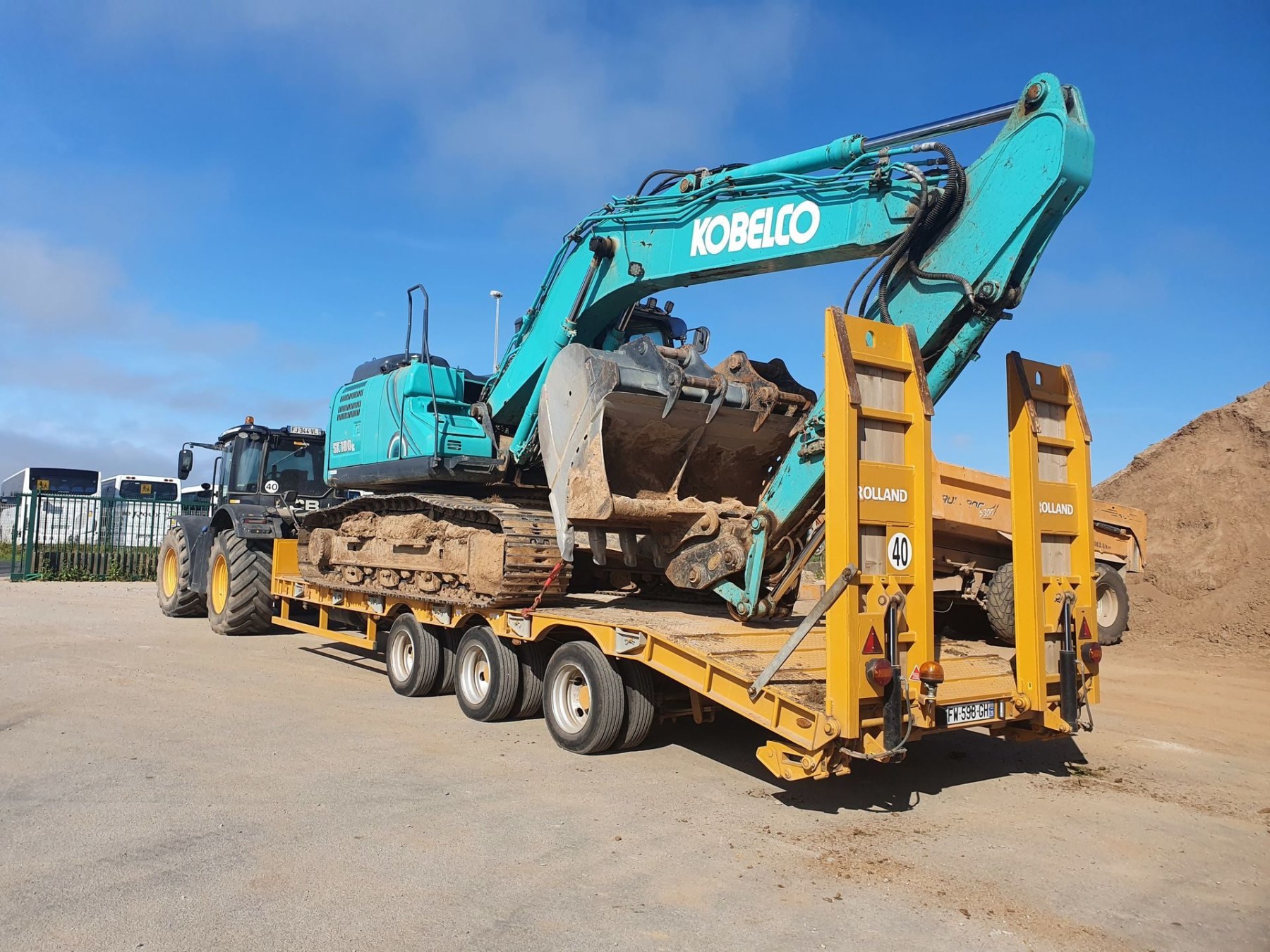 porte-engins-pe-320-full-l_out02