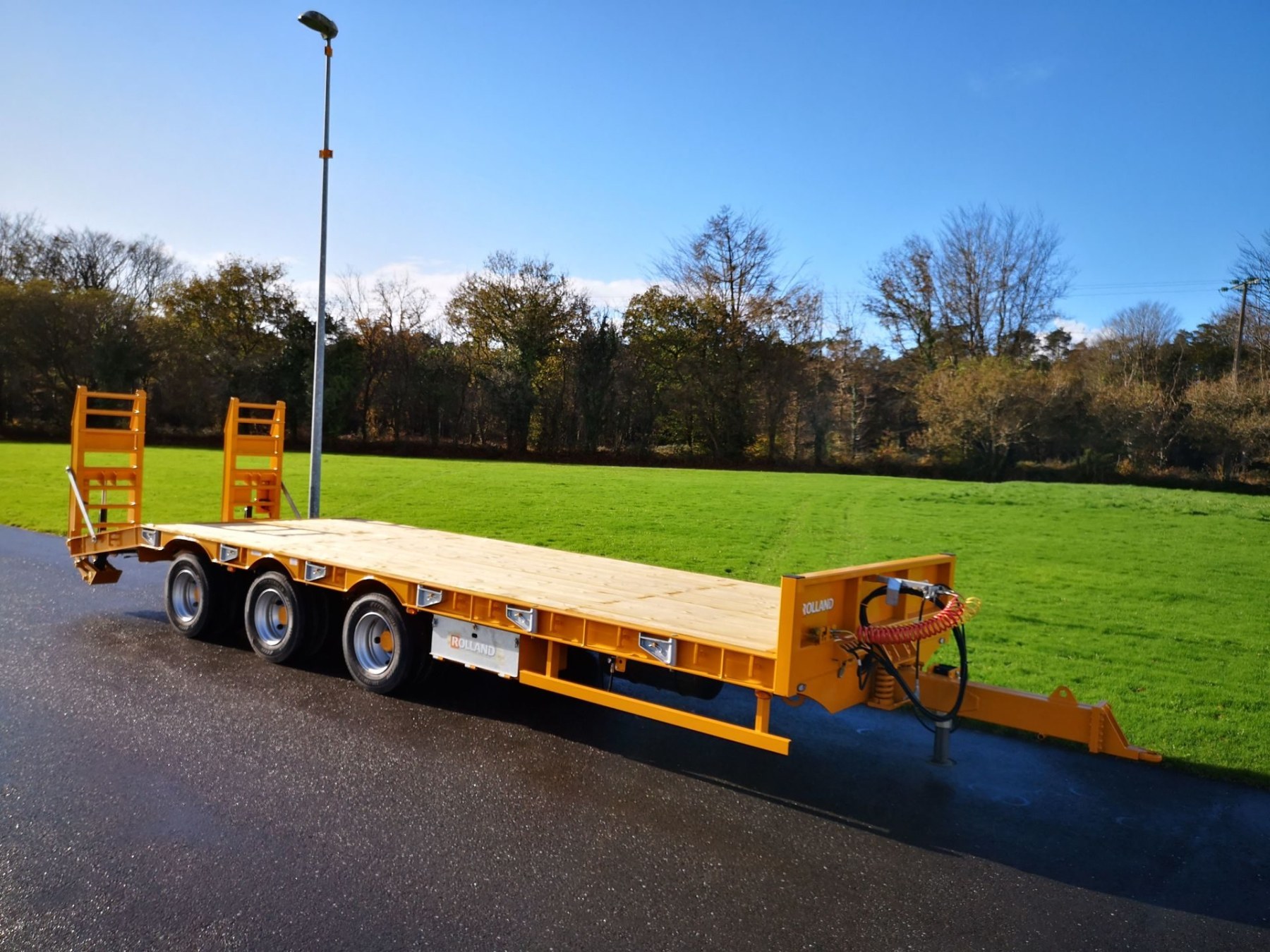 porte-engins-pe-320-full-l_out03