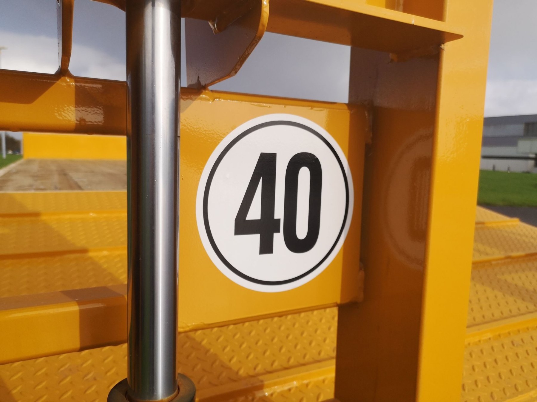 porte-engins-pe-320-full-l_plan01