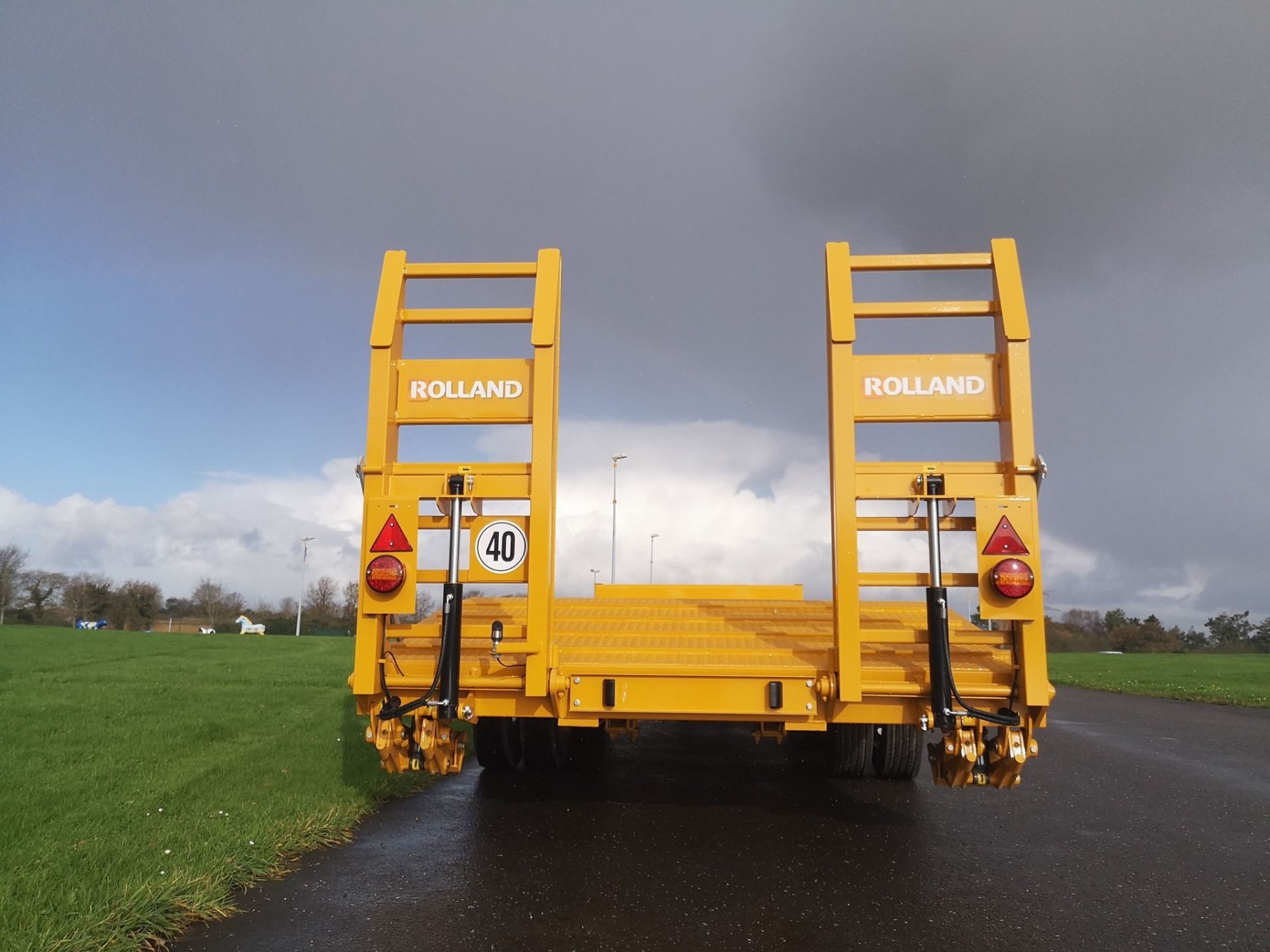 porte-engins-pe-320-full-l_plan02