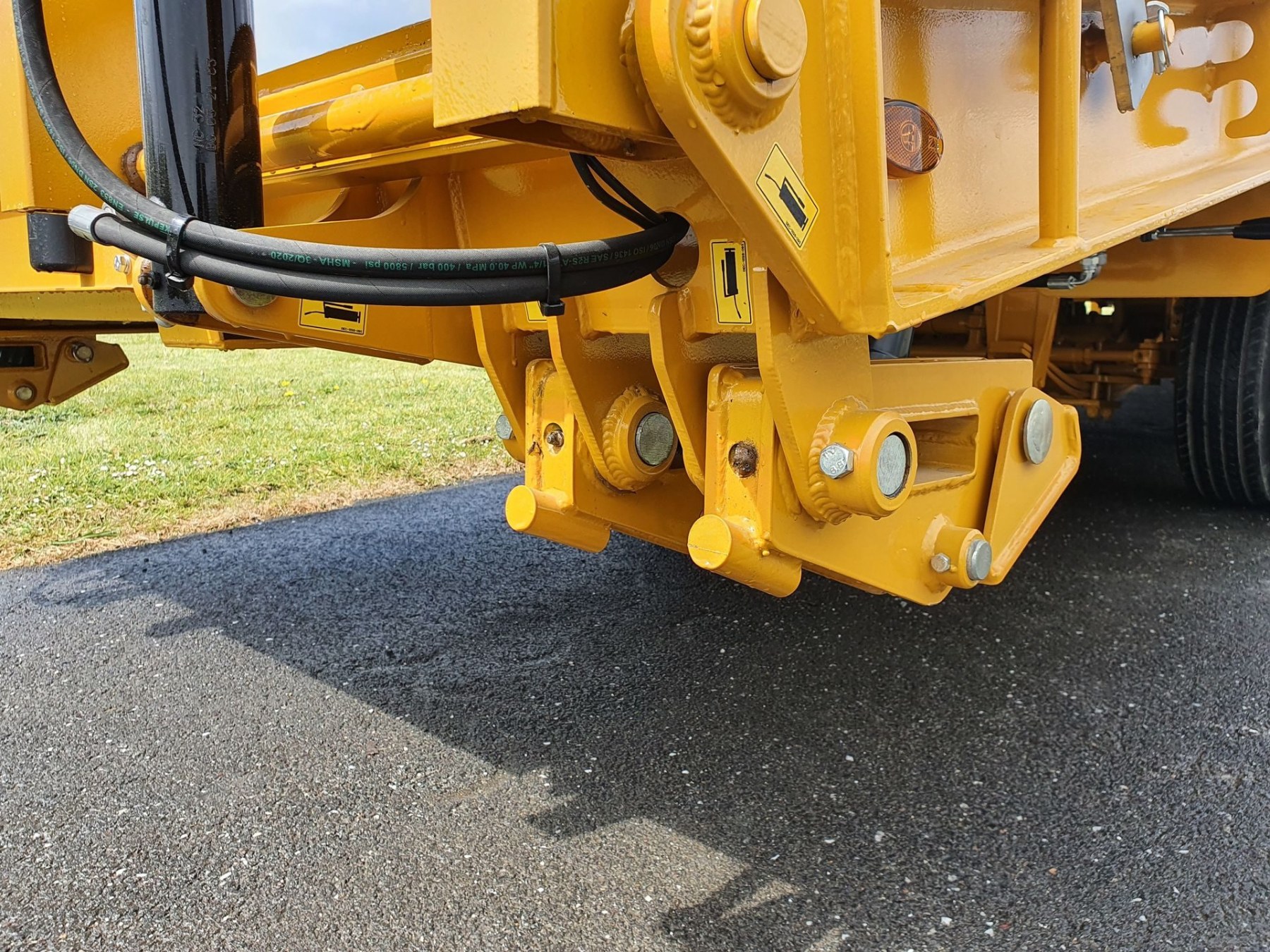 porte-engins-pe-320-l-full-l_in02