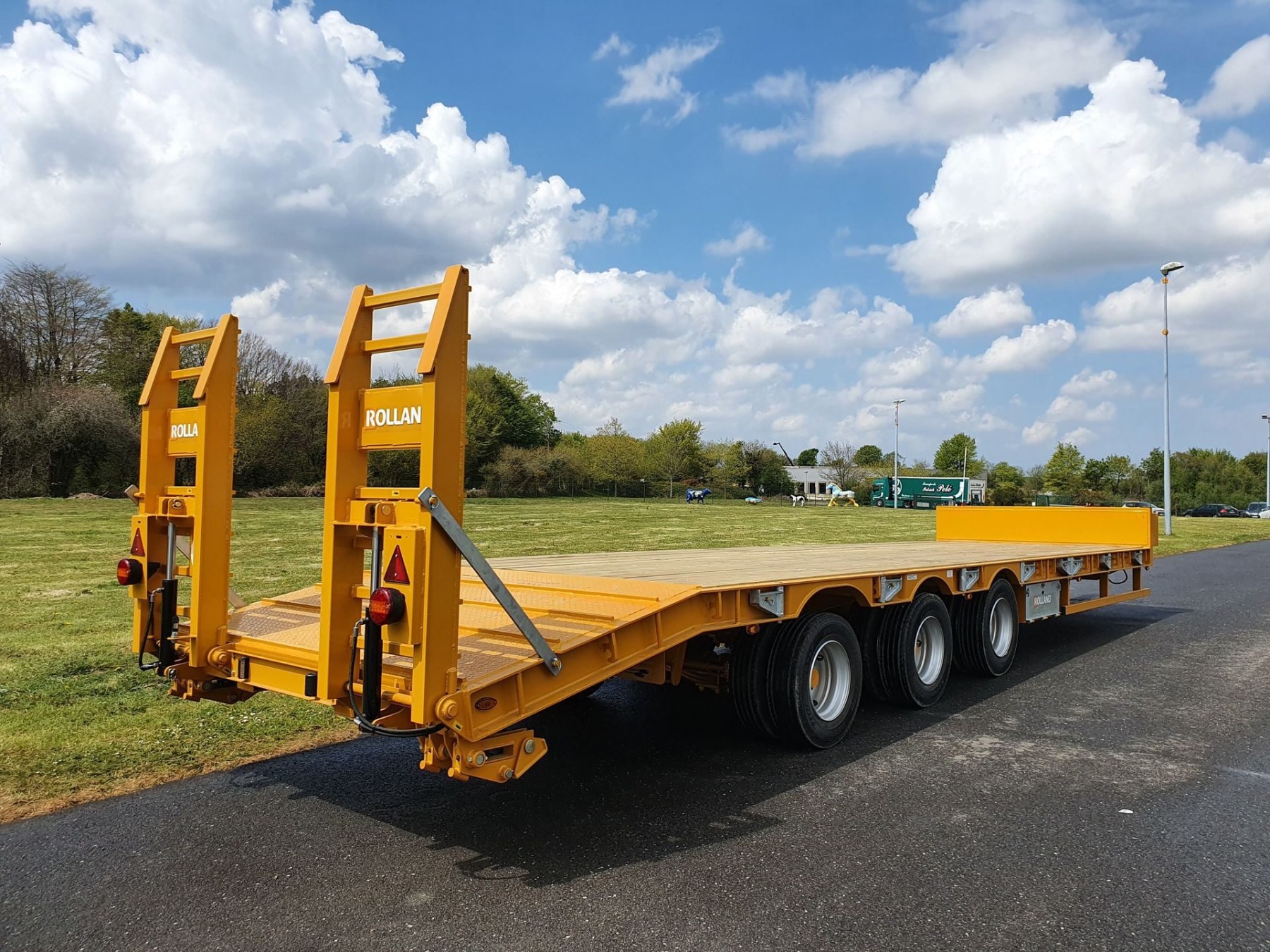 porte-engins-pe-320-l-full-l_plan02