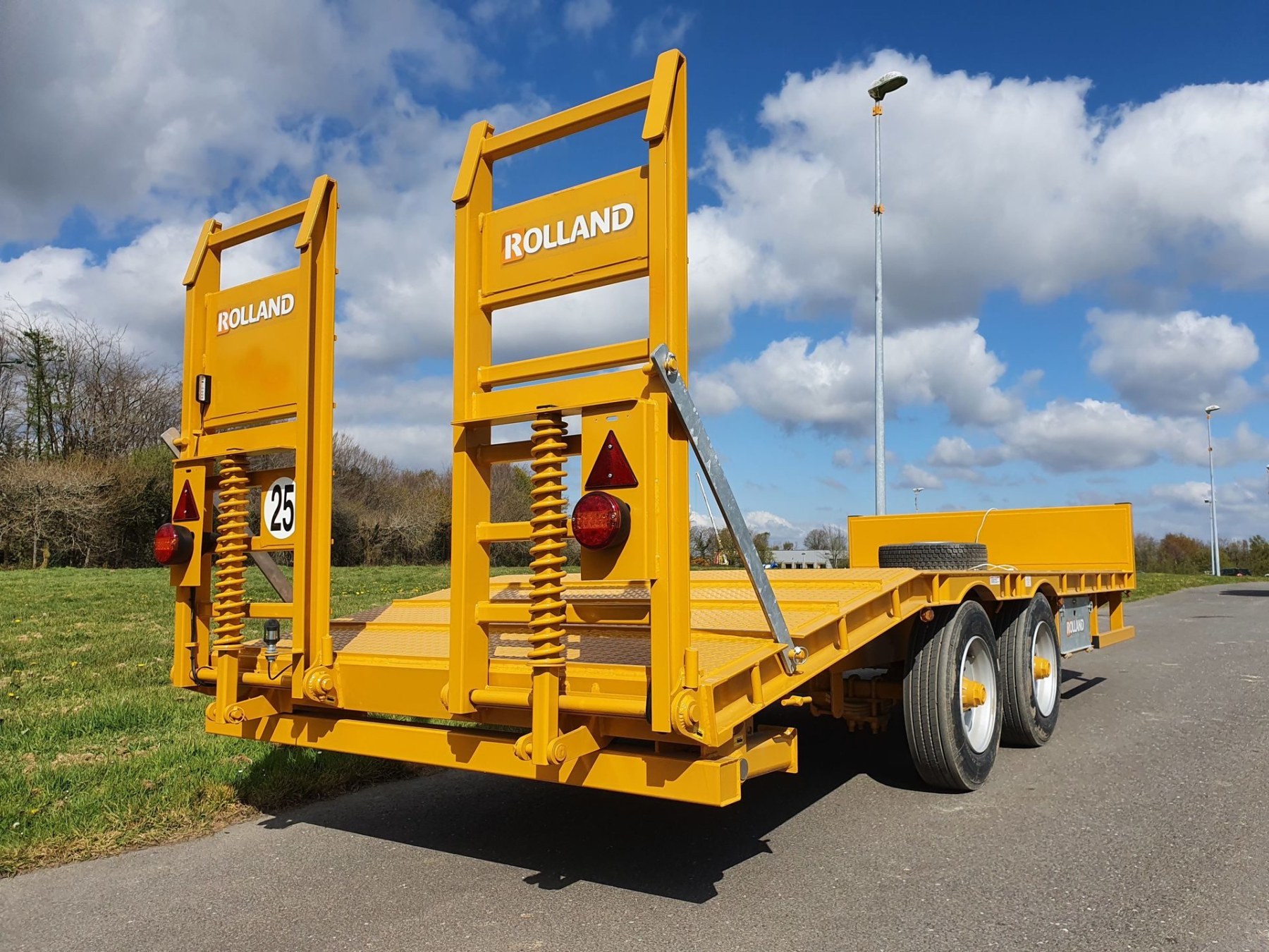 porte-engins-pe-90-full-l_out01